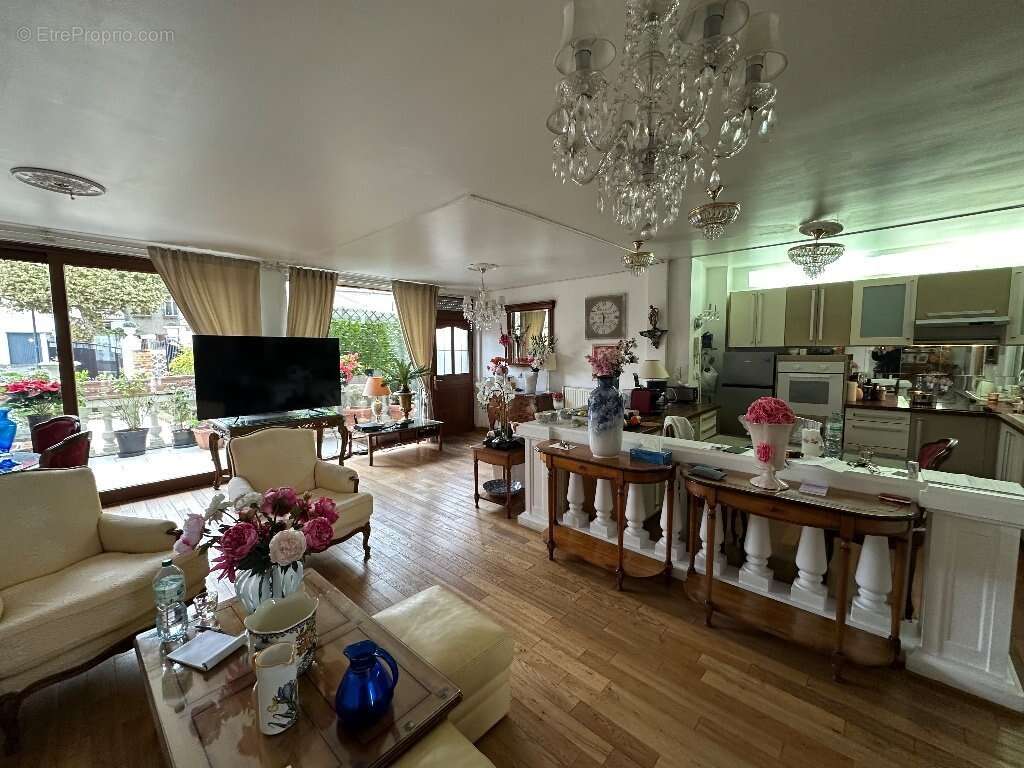 Appartement à FONTENAY-SOUS-BOIS