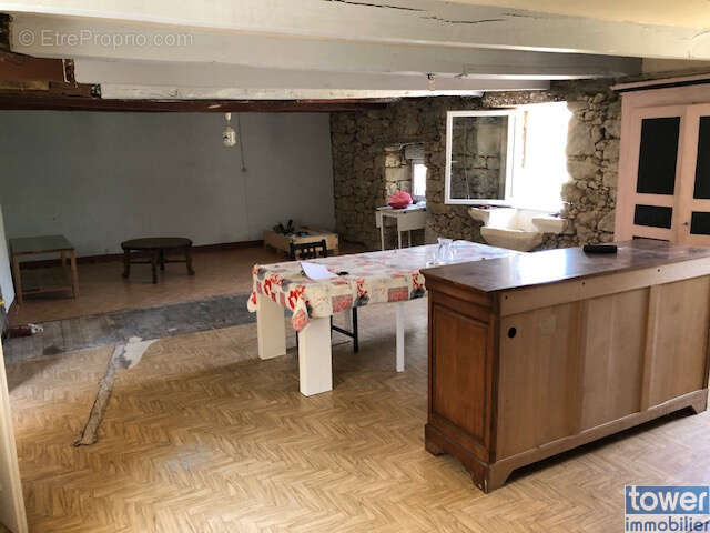 A vendre corps de ferme avec fort potentiel - LA Fouillade 12200 - photo 13