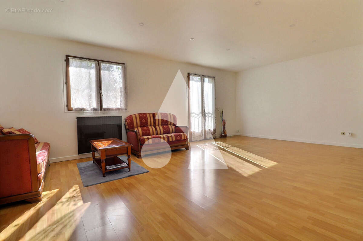 Maison à LES PAVILLONS-SOUS-BOIS