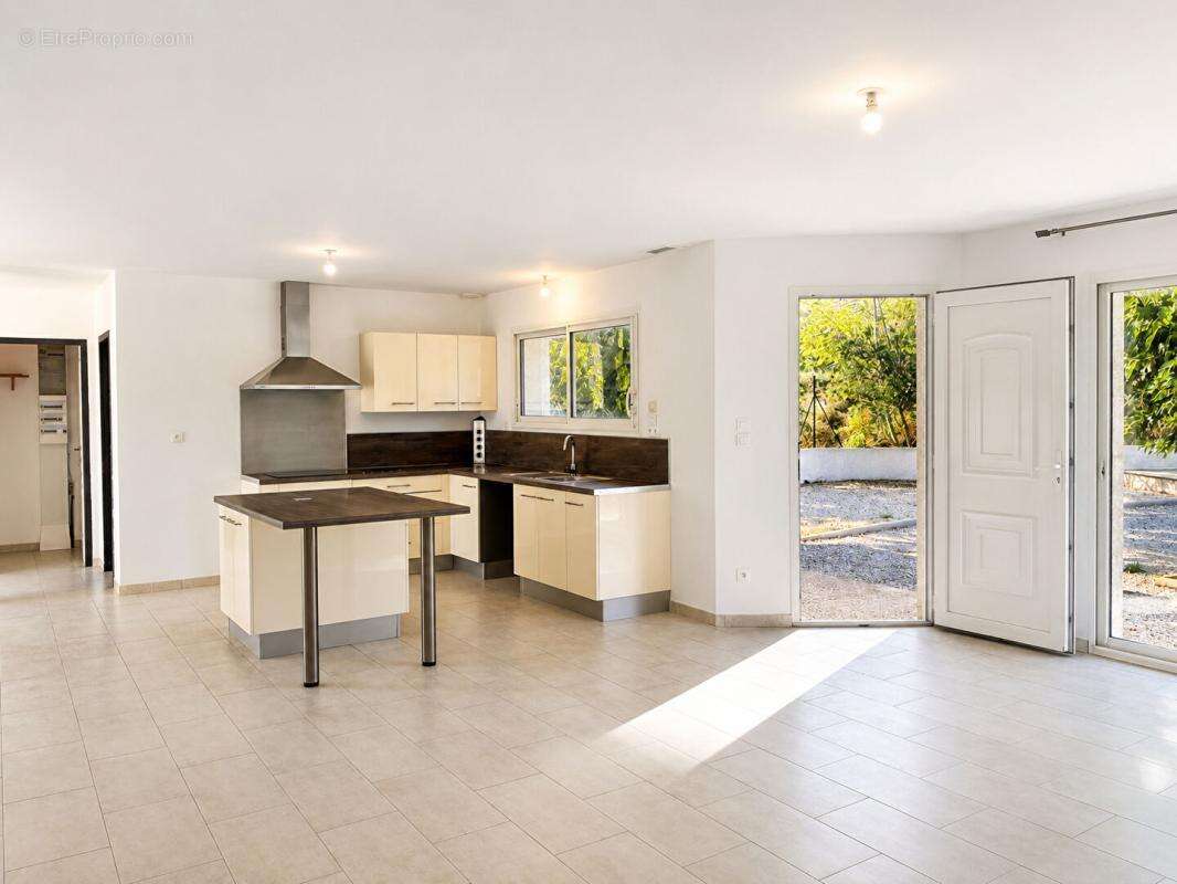 Vente Villa Boutenac (11200) -  5 pièce(s) -116 m2 - 249 900 - photo 3