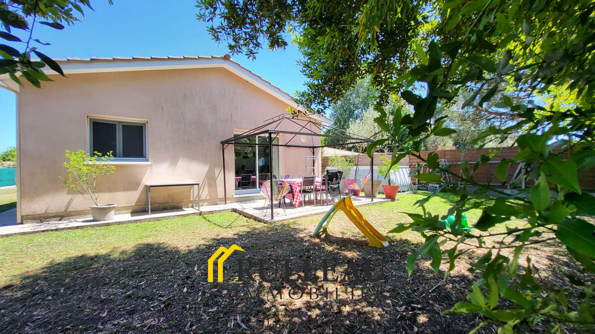 Maison de plain-pied 3 chambres en 3e ligne sur terrain de 880 m2 à Ambarès-et-Lagrave - photo 2