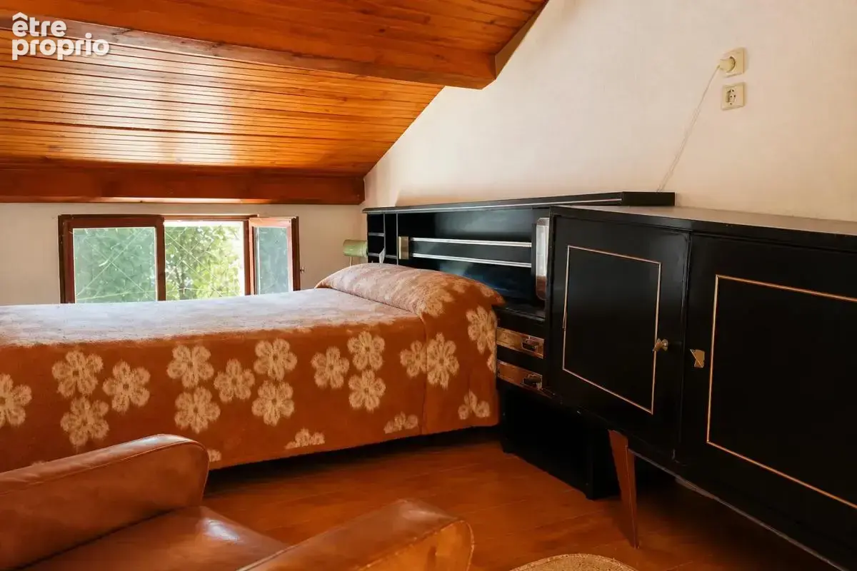 Maison de 120 m2 avec plus de 2,2 hectares de terrain - photo 8