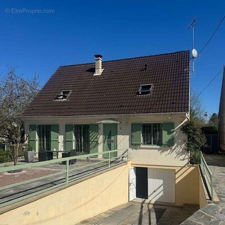 Maison à MORIGNY-CHAMPIGNY