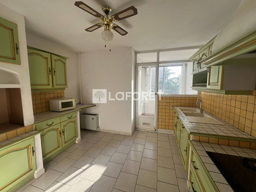 Appartement à SALON-DE-PROVENCE