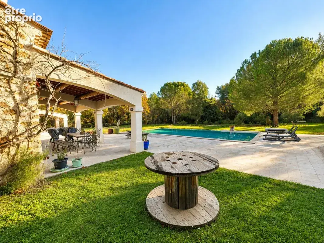 Magnifique propriété à Trets au calme sur parcelle de 4358 m² - photo 3