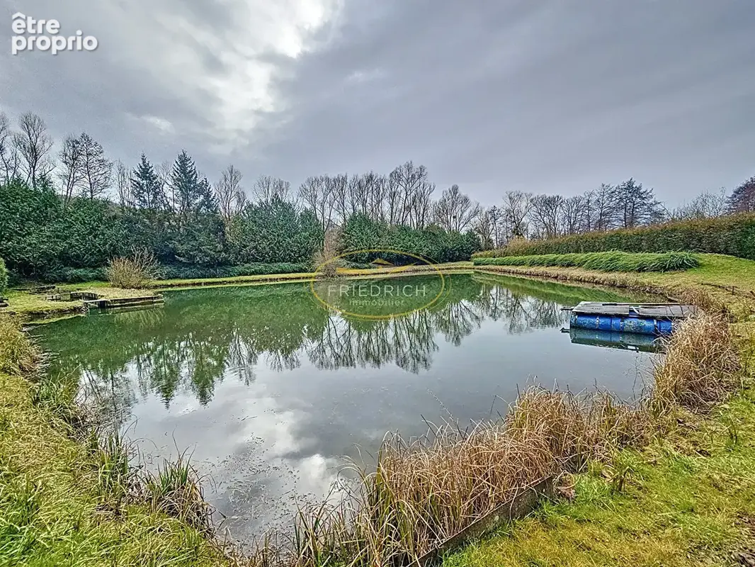 Terrain de loisirs avec etang et maisonnette - photo 3