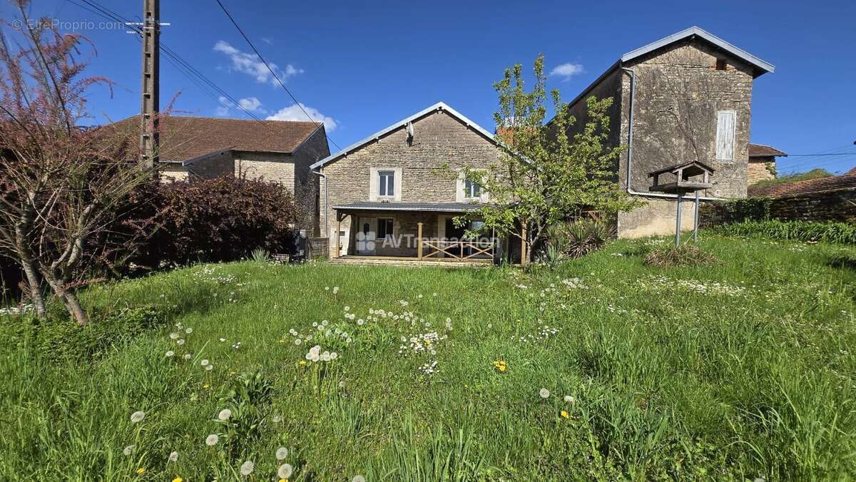 Maison à PIERRECOURT