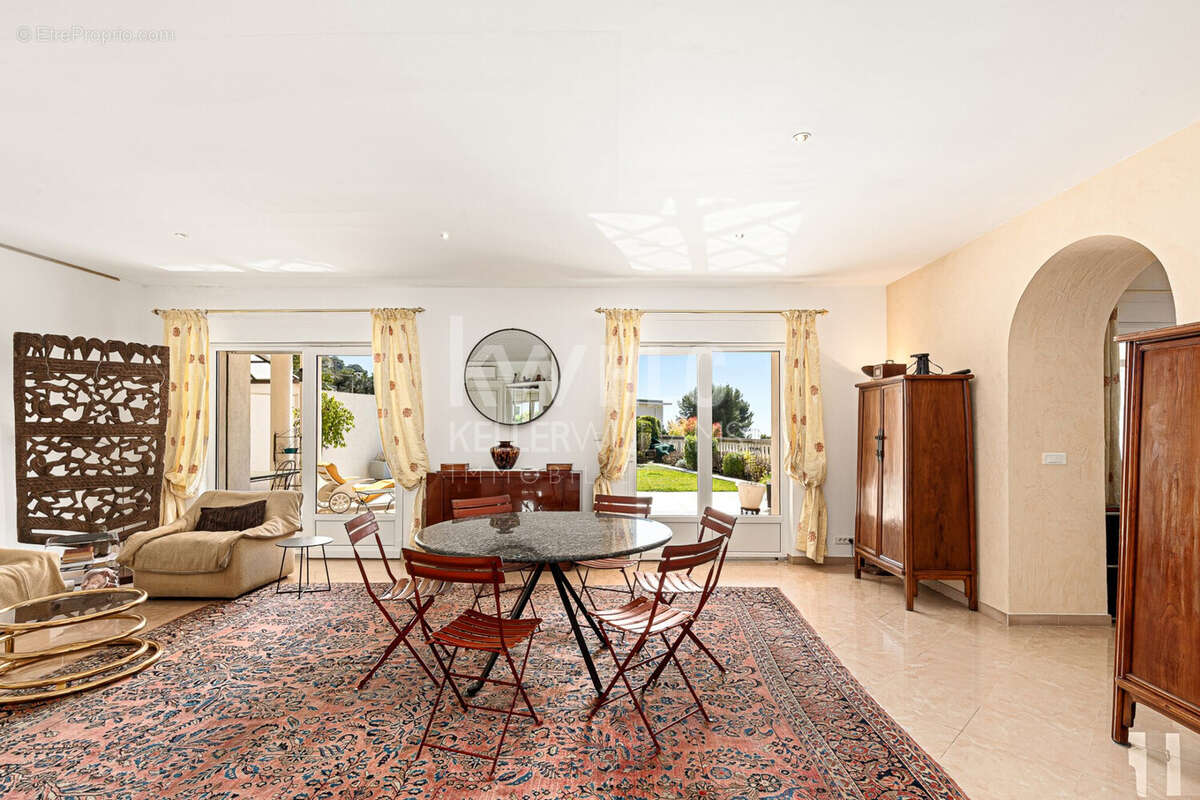 Appartement à LE CANNET
