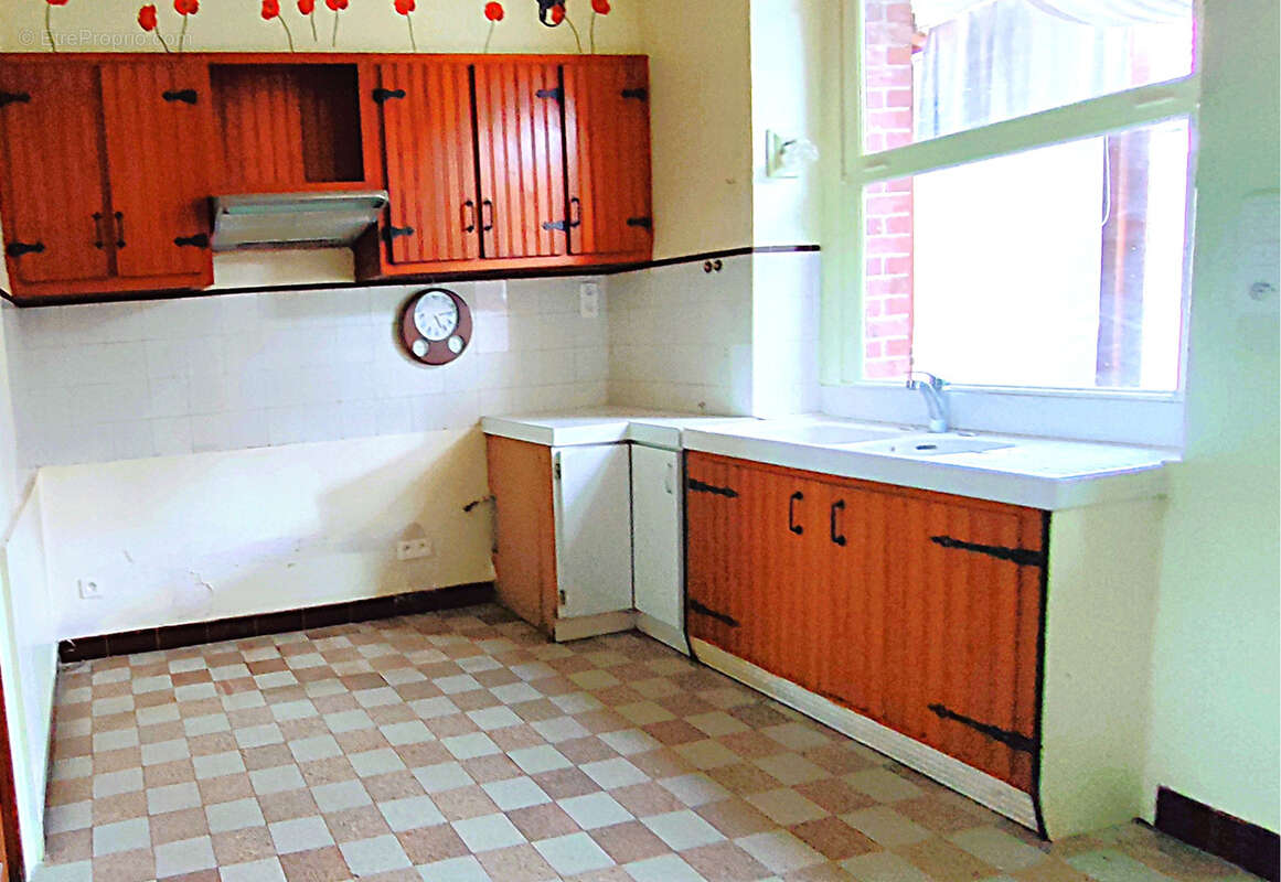 Maison à PRUNAY-LE-GILLON