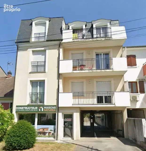 Appartement à SAINTE-GENEVIEVE-DES-BOIS