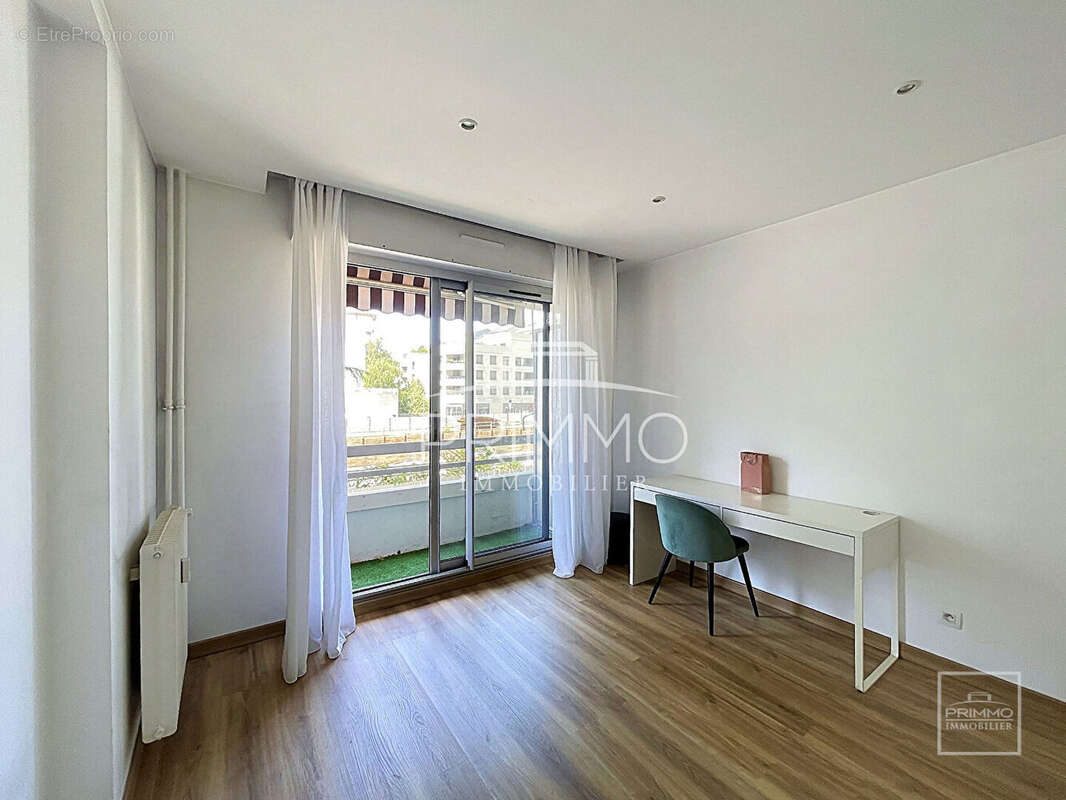Appartement Villeurbanne 4 pièces 82 m2 avec Terrasse - photo 3