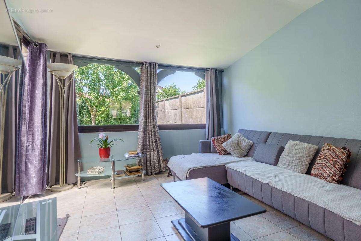 Maison à SAINTE-SAVINE