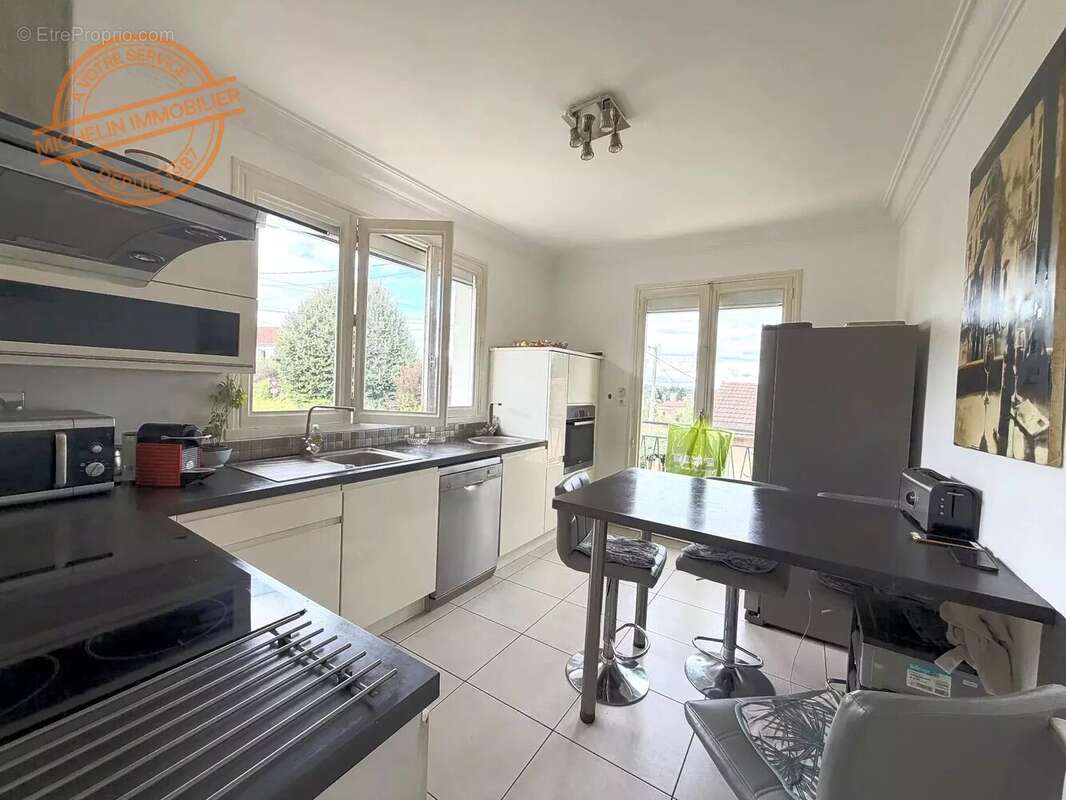 Maison à CHAMPAGNE-AU-MONT-D&#039;OR