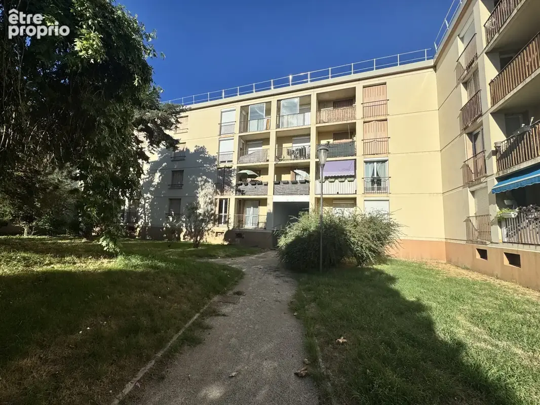 GUILHERAND-GRANGES   T3 de 60 m2 avec terrasse, loggia et cave - photo 15