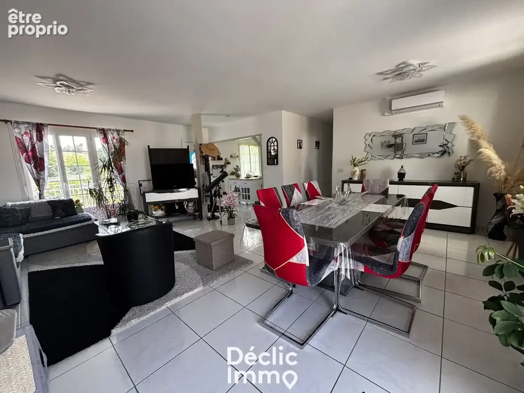 Maison individuelle avec piscine et 7 000 m² de terrain  Candes-Saint-Martin (37500) - photo 4