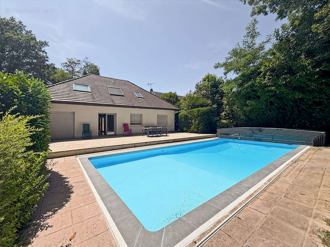 Maison à SAULX-LES-CHARTREUX