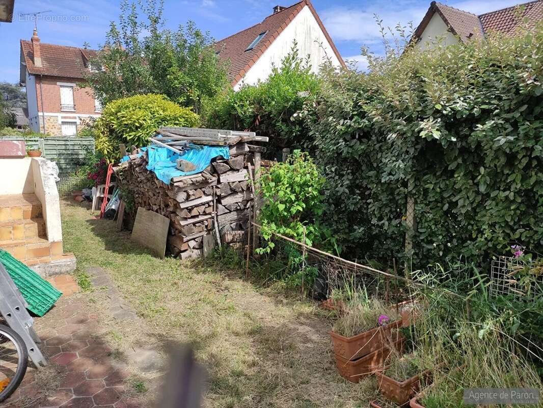 Maison à VERRIERES-LE-BUISSON