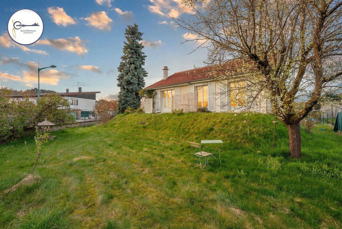 Maison à DOGNEVILLE