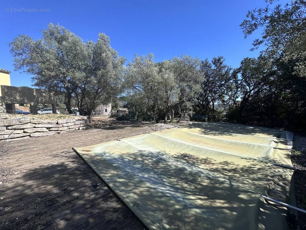 Terrain à COMBAILLAUX