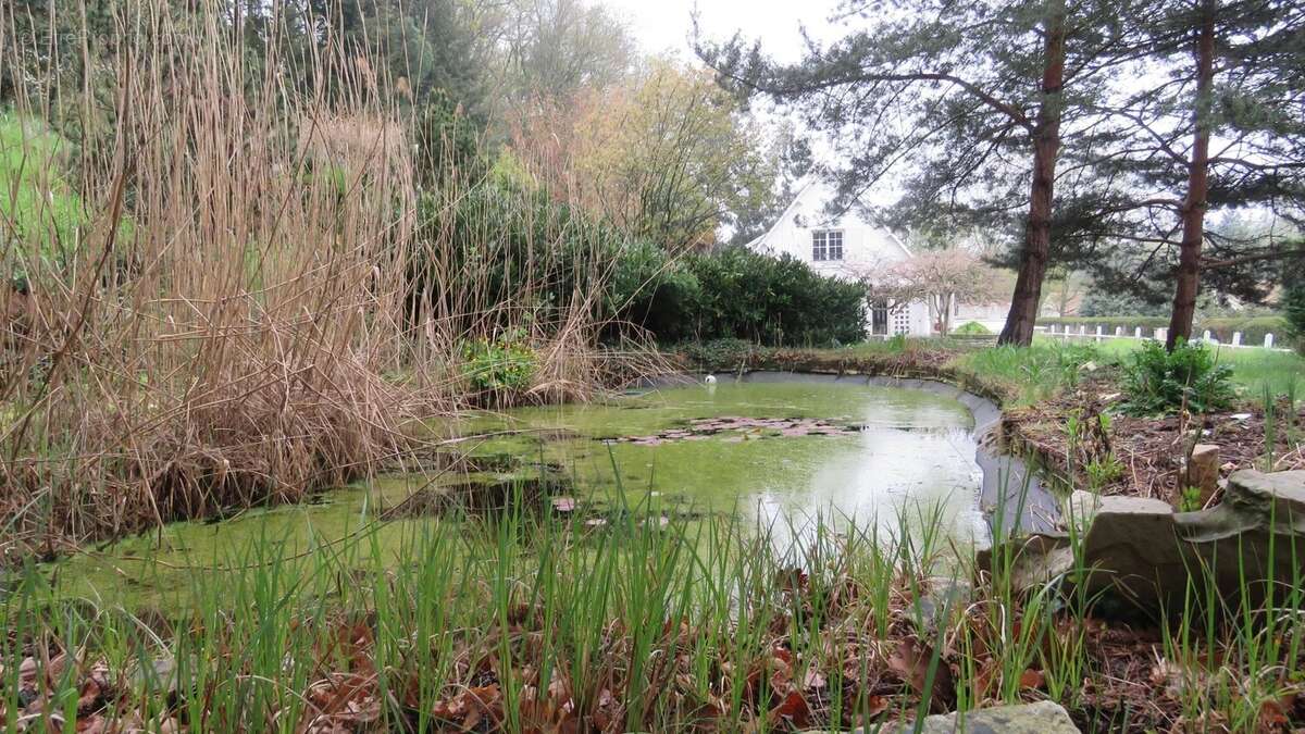 Maison à DROUE-SUR-DROUETTE