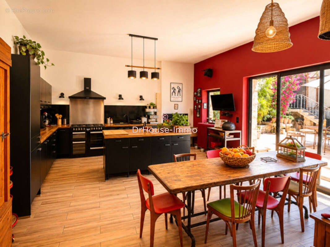 Maison 600 m² à La Reole  - photo 18