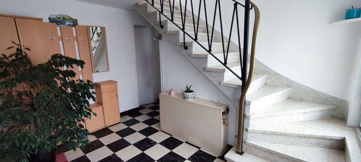 Maison à SAINT-QUENTIN