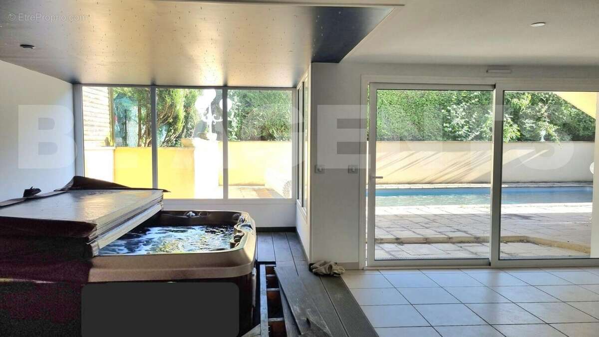 IMG-20240710-WA0056[1] - Maison à NANTEUIL-LES-MEAUX