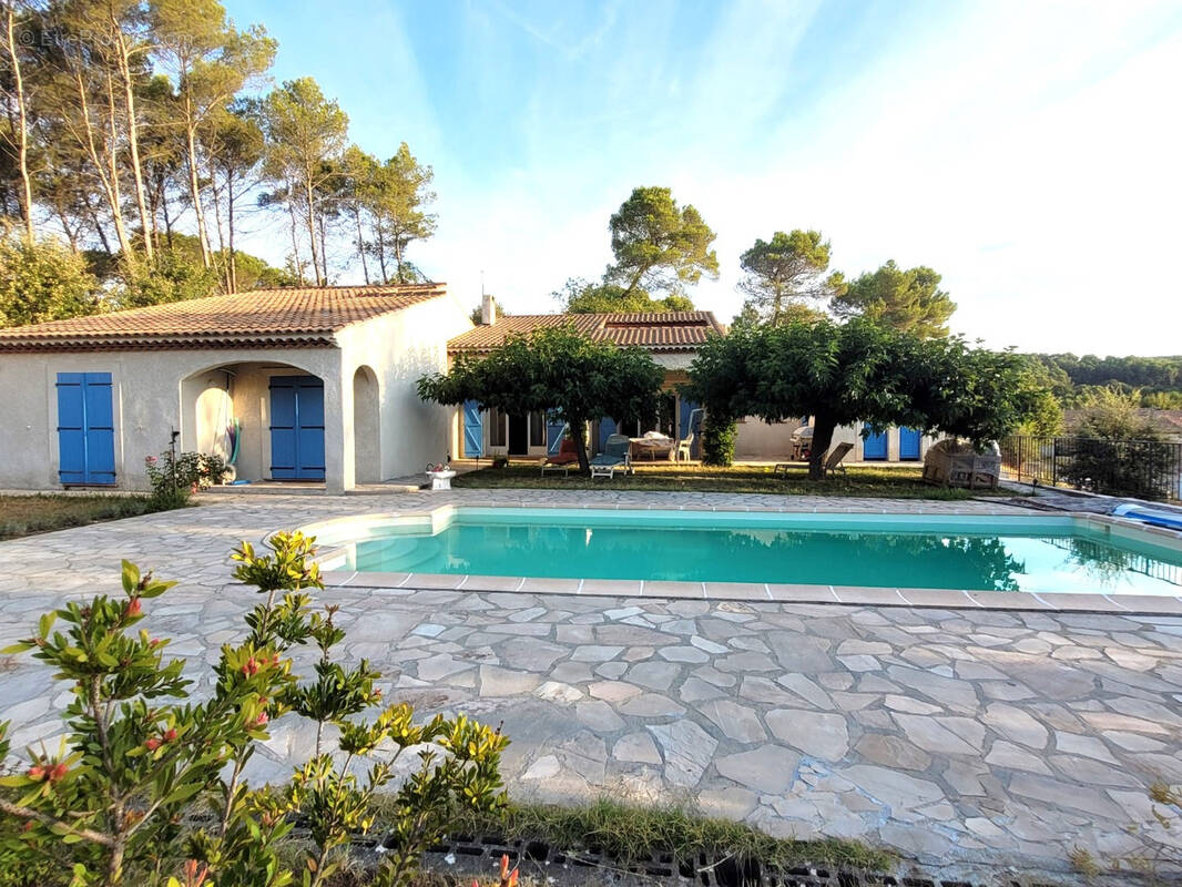 Maison à SAINT-ANTONIN-DU-VAR