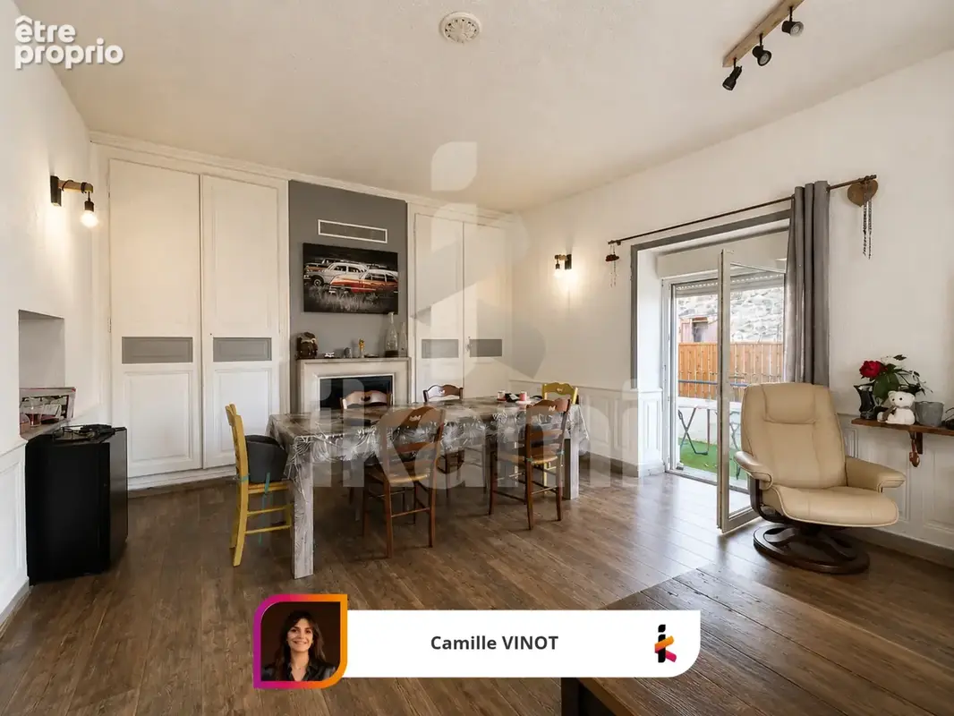 Appartement au cœur de Montmeyran avec balcon, cour, garage, caves, et surfaces supplémentaires - photo 4