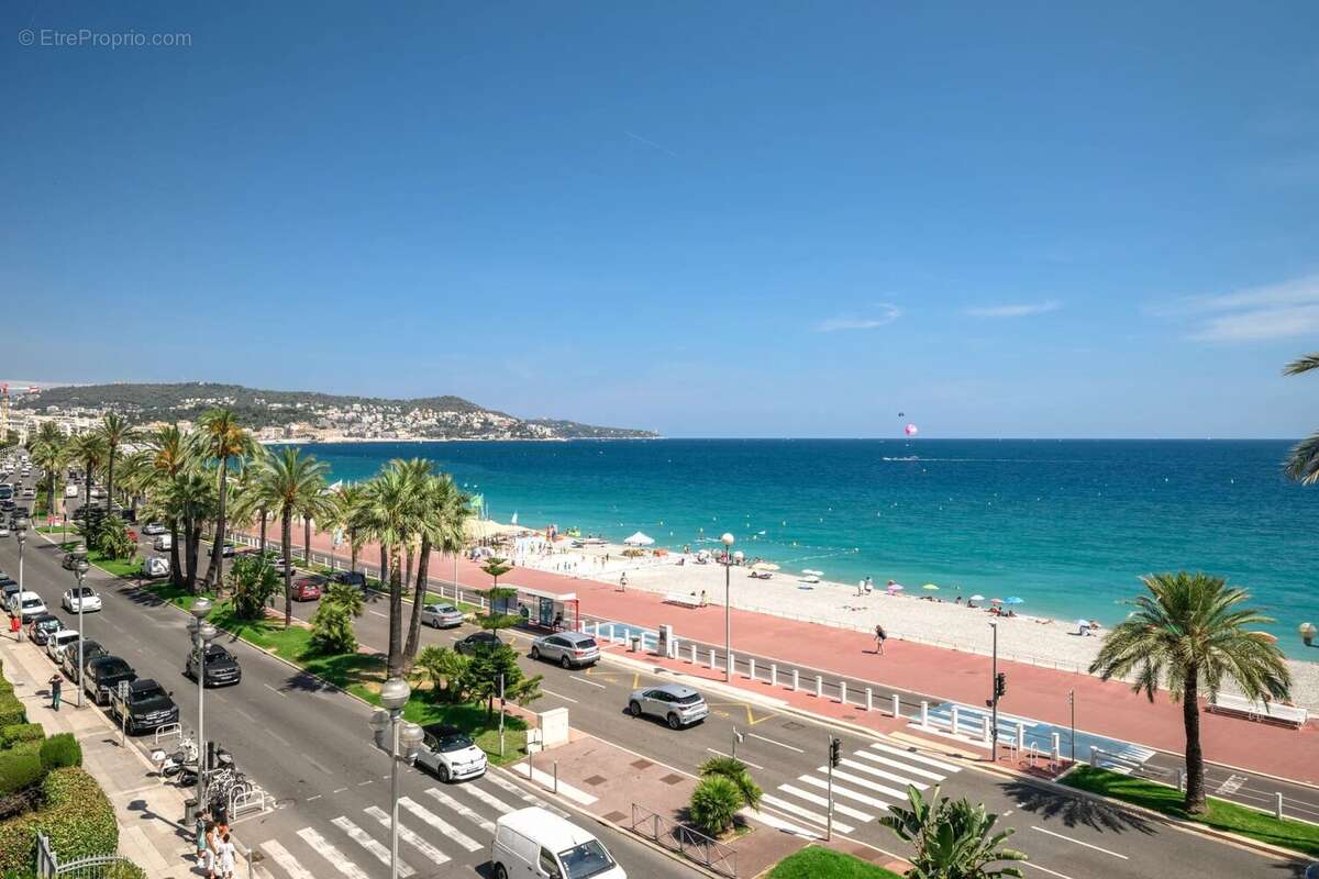 Nice Promenade des Anglais - 3 pièces à rénover - Vue Mer - photo 5