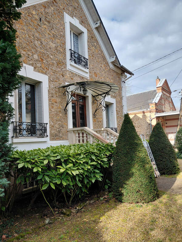 Maison à SOISY-SUR-SEINE