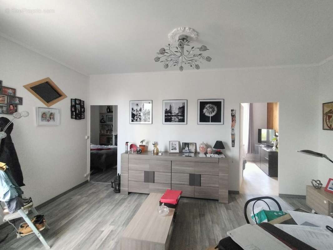 1°Etage bureau privé - Autre à LE LUDE