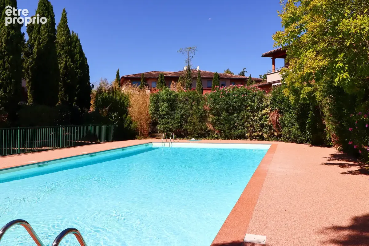 APPARTEMENT T4 - 3 Chambres - 2 balcons - 2 parkings - Aucun travaux - Piscine - Au calme - photo 1