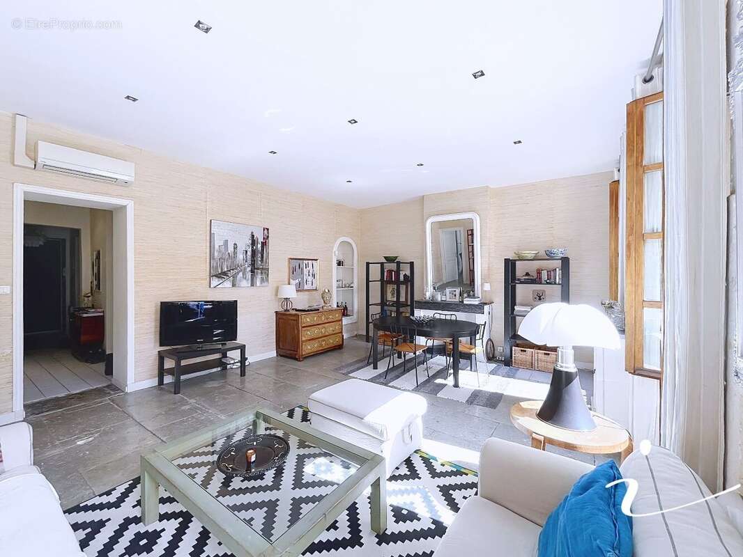 Appartement à NIMES