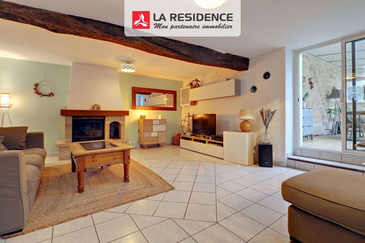 Maison à JOUY-LE-MOUTIER