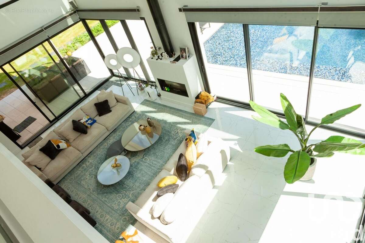 Photo 3 - Maison à MARNES-LA-COQUETTE