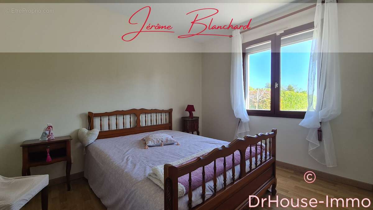 Maison à AMBARES-ET-LAGRAVE