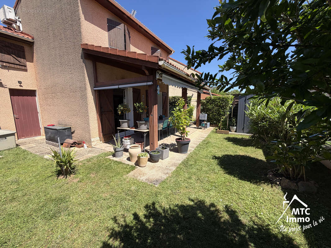 Maison à MEYZIEU