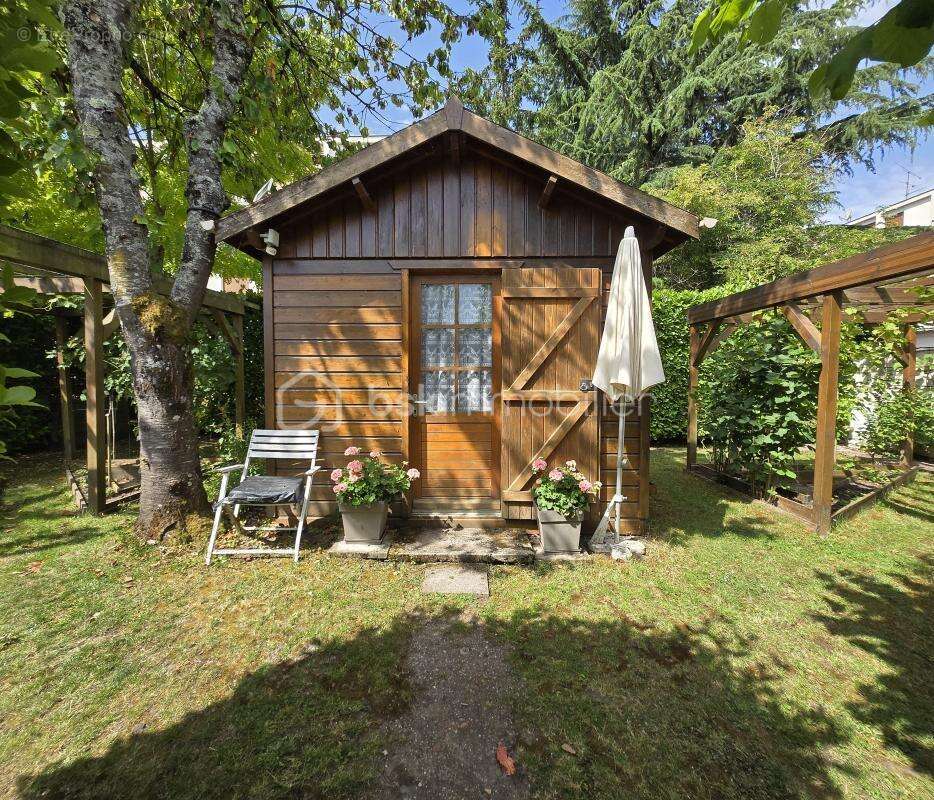 Plain-pied 113 m² - Véranda de 20 m² - Jardin clos - Stationnement 5 véhicules - photo 16