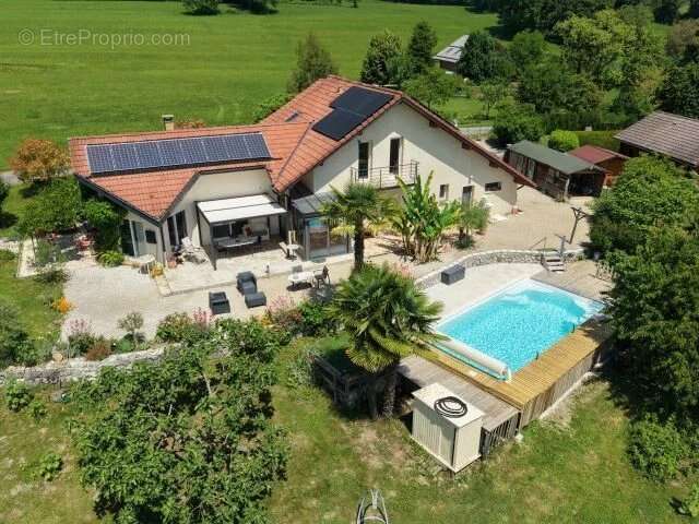 Maison à CERNEX