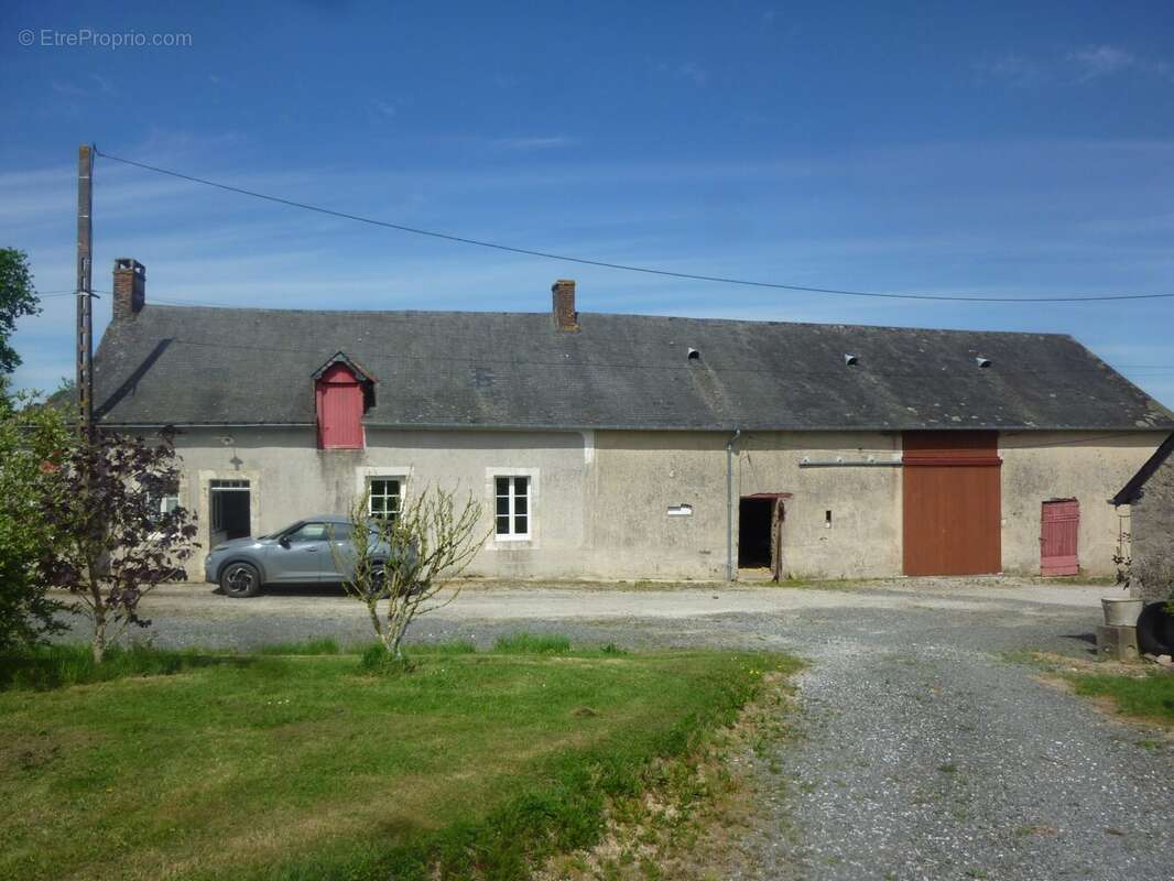 Maison à LOUE