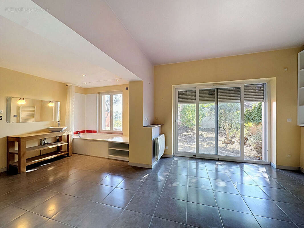 A VENDRE Maison Caluire VASSIEUX  4 pièce(s) 69.06 m2 - photo 9