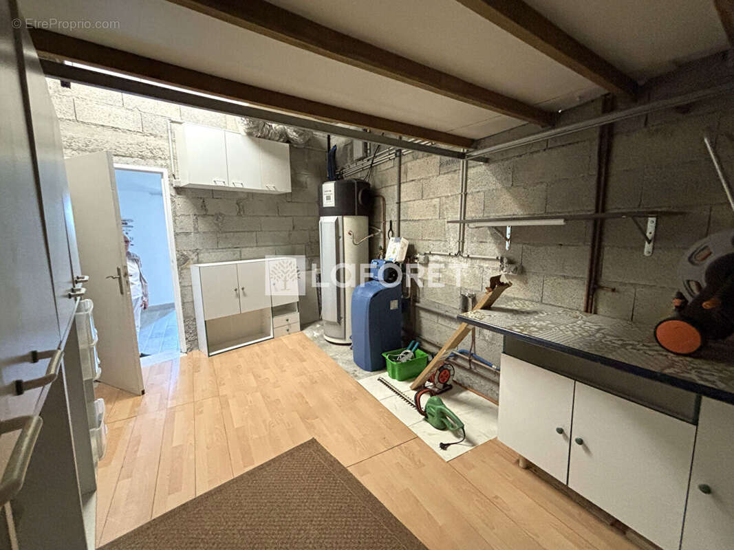 Maison à SAINT-LAURENT-DU-VAR