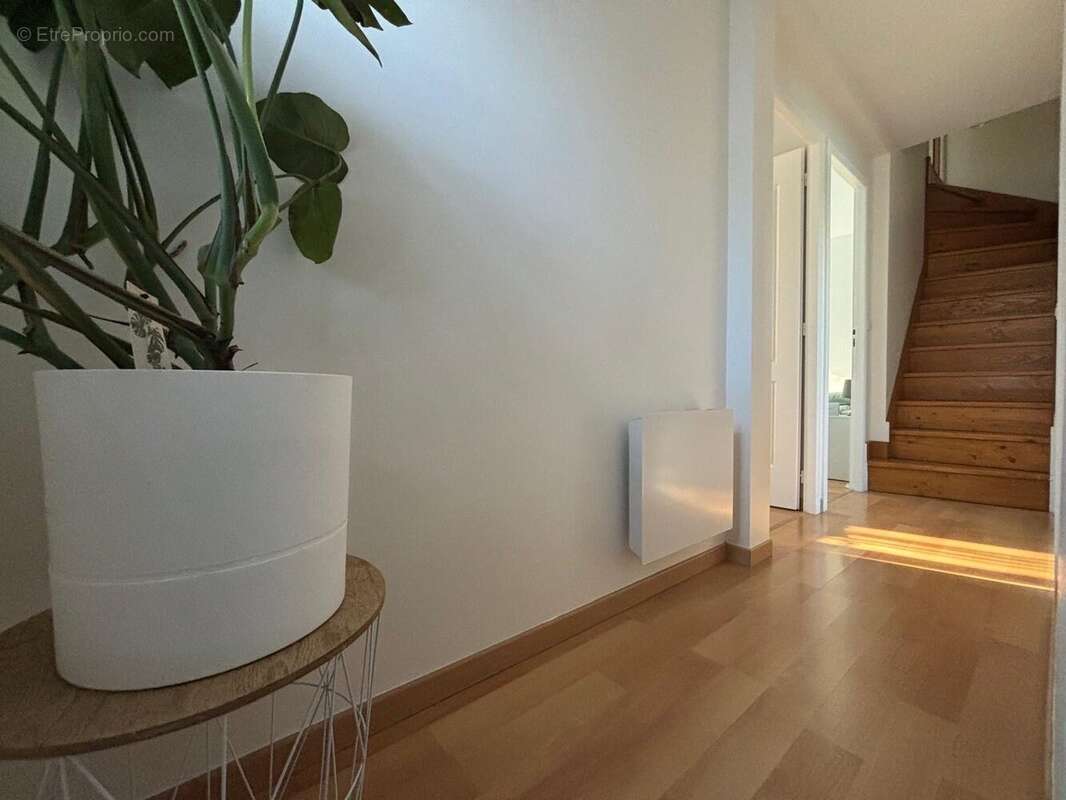 Maison à SAINT-PIERRE-DU-PERRAY