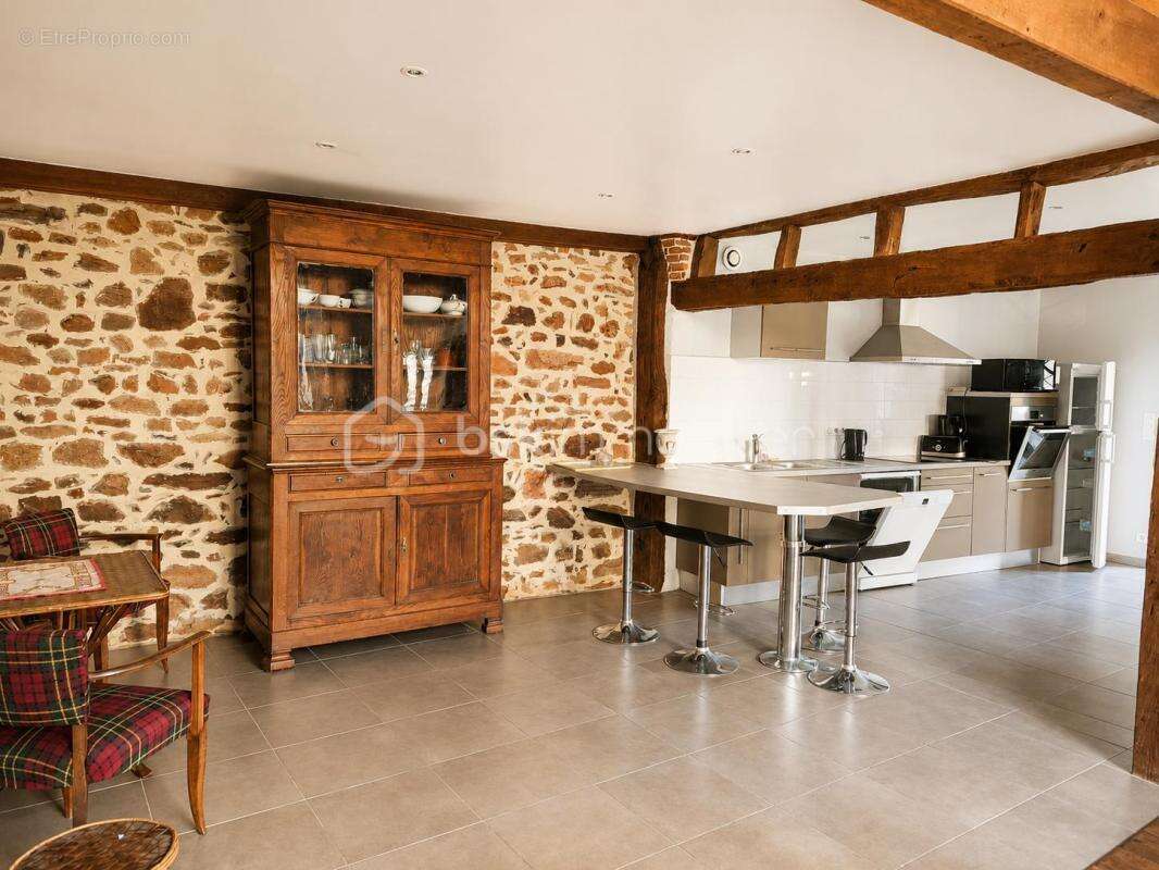 Maison à LA PORCHERIE
