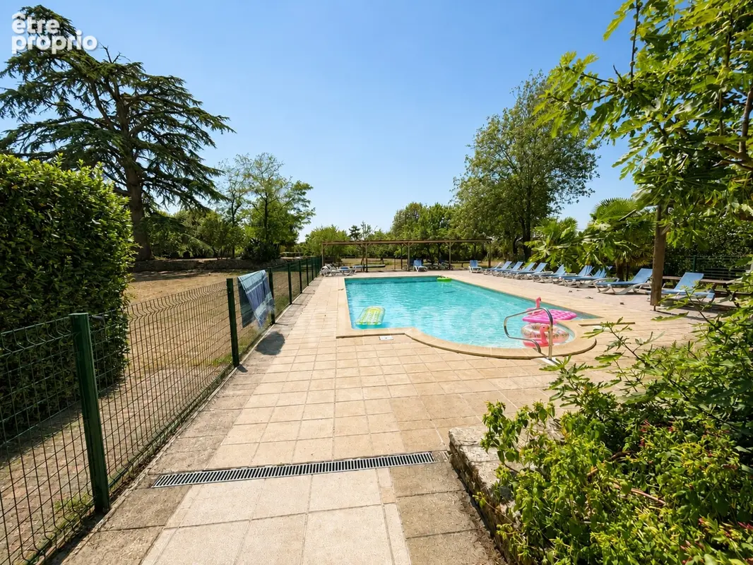 Domaine d’exception du xviiᵉ siècle – 1 370 m² – 2 hectares – piscine – gîtes & réceptions - photo 10