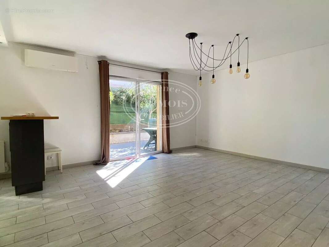 Appartement à PECHBONNIEU