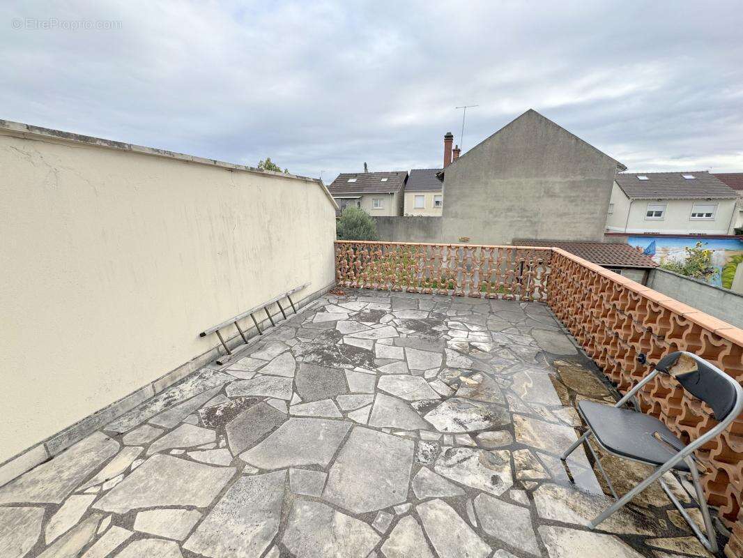 Maison à LE BLANC-MESNIL