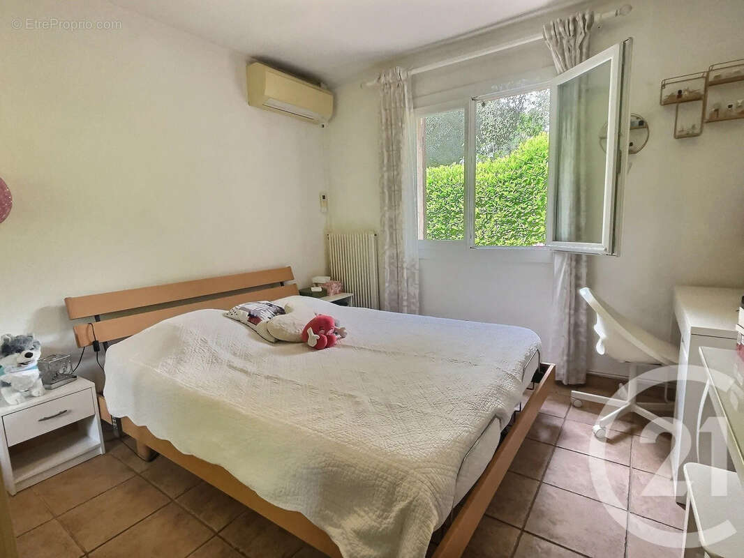 Maison à VALBONNE