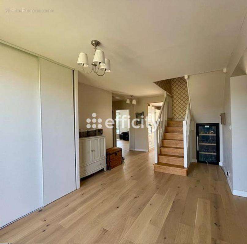 Maison à SAINT-MAURICE-L'EXIL